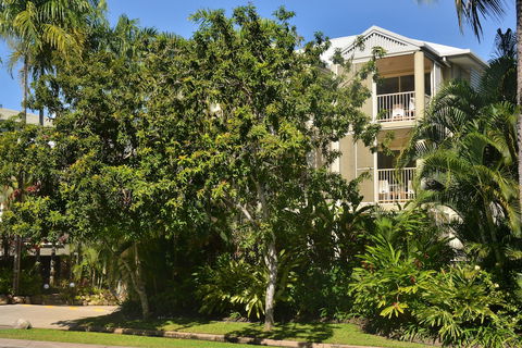 Port Douglas Apartments - Sunshine Coast Tourism 6