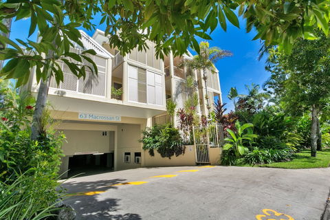 Port Douglas Apartments - Sunshine Coast Tourism 3