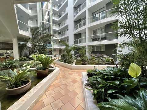 Atrium Resort - Holiday Sunshine Coast 0