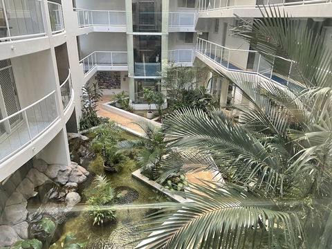 Atrium Resort - Holiday Sunshine Coast 4