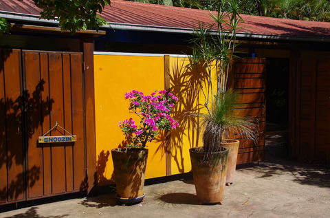 Pink Flamingo Resort - Sunshine Coast Tourism 0