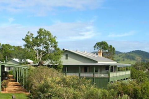 Amamoor Lodge - Holiday Sunshine Coast 0