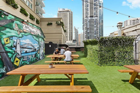 Sydney Backpackers - Hostel - Holiday Sunshine Coast 2