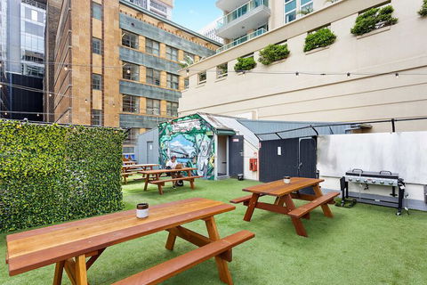Sydney Backpackers - Hostel - Holiday Sunshine Coast 1