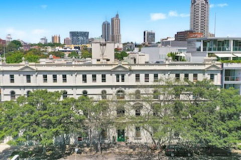 Elephant Backpacker Sydney - Hostel - Sunshine Coast Tourism 3