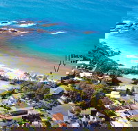 Smugglers on the Beach - Holiday Sunshine Coast