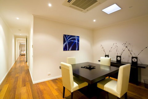 Indulge Apartments Langtree - Sunshine Coast Tourism 5