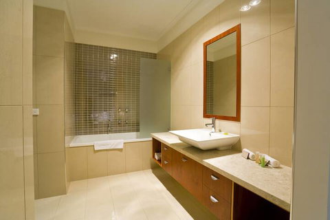 Indulge Apartments Langtree - Sunshine Coast Tourism 7