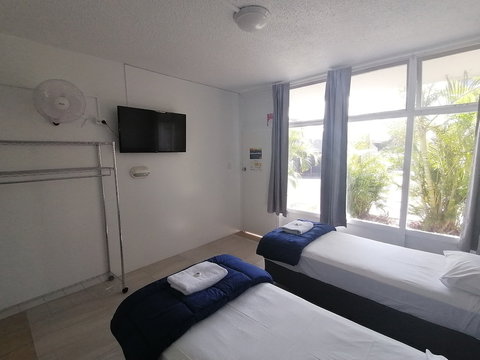 Hoey Moey Backpackers - Hostel - Holiday Sunshine Coast 5