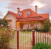 Cambridge House - Sunshine Coast Tourism