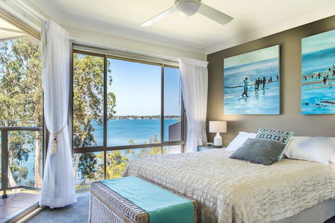 Anne's Waterfront Haven B&B - Holiday Sunshine Coast 7