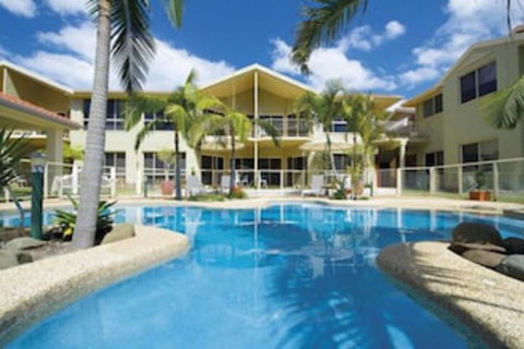 Marty's @ Little Beach - Holiday Sunshine Coast 0