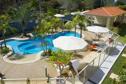 Marty's @ Little Beach - Holiday Sunshine Coast 2