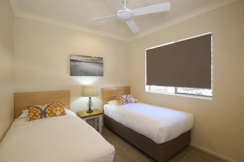 Marty's @ Little Beach - Holiday Sunshine Coast 5