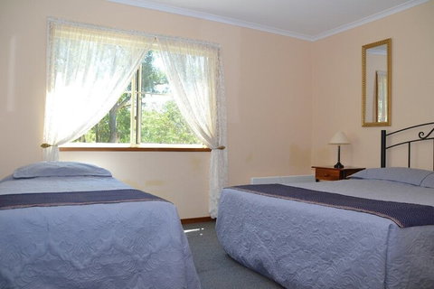 Avoca Cottages - Holiday Sunshine Coast 2