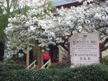 Bonney's Inn - Holiday Sunshine Coast 2