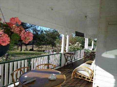 A Room With A View Bed & Breakfast - Holiday Sunshine Coast 2