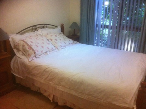 Blueberry B & B - Sunshine Coast Tourism 4