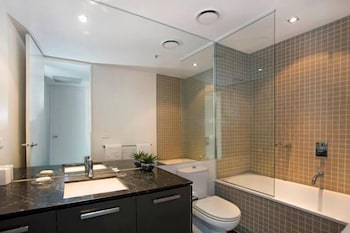 Astra Apartments - St Kilda Rd - Holiday Sunshine Coast 4