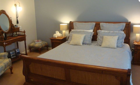 Lanterns Retreat - Holiday Sunshine Coast 3