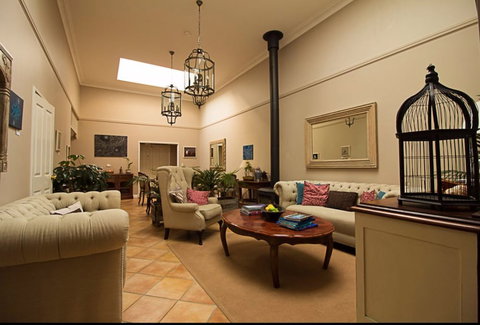 Lanterns Retreat - Holiday Sunshine Coast 1