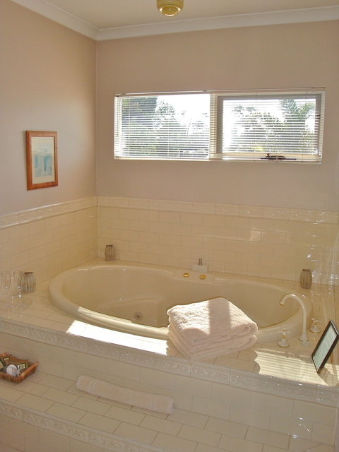 Lanterns Retreat - Holiday Sunshine Coast 6