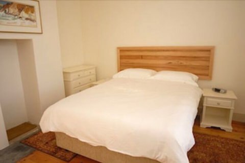 Cape Nelson Lighthouse - Sunshine Coast Tourism 7