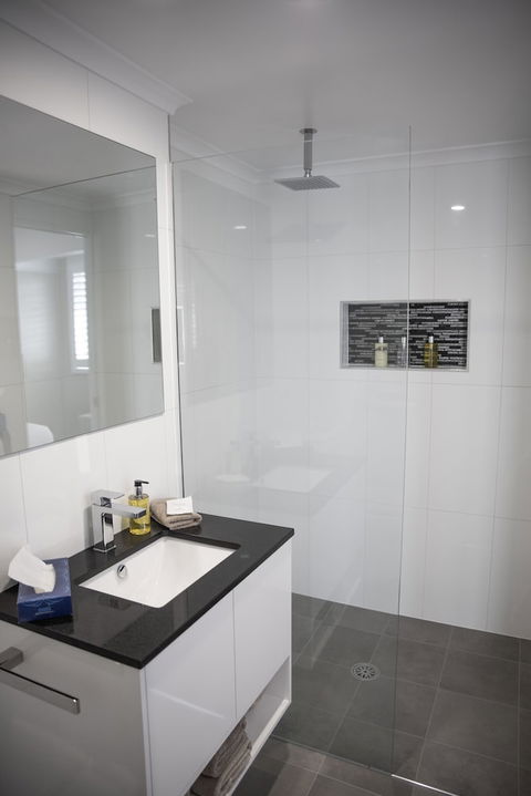 Amooran Oceanside - Sunshine Coast Tourism 2