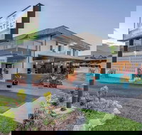 Demi View Motel - Sunshine Coast Tourism