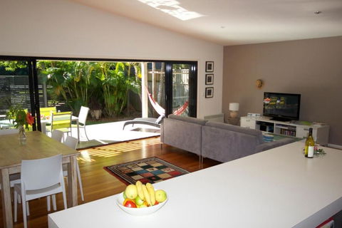 AtLIZZIE - Holiday Sunshine Coast 4