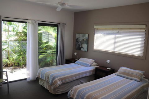 AtLIZZIE - Holiday Sunshine Coast 3