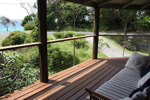 FAR SHORE - Holiday Sunshine Coast 3