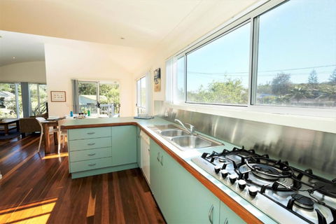 SPINNAKER 2 - Sunshine Coast Tourism 2
