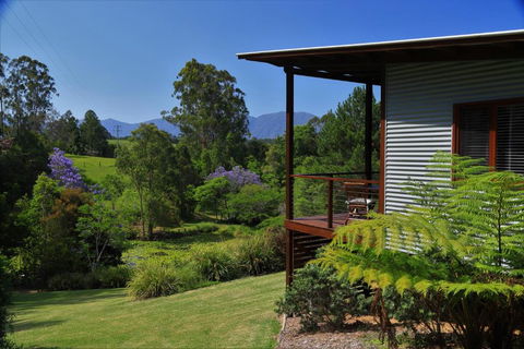 Lilypad Luxury Cabins - Sunshine Coast Tourism 5