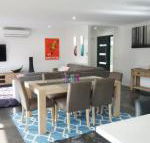 Bens Place modern  convenient - Sunshine Coast Tourism