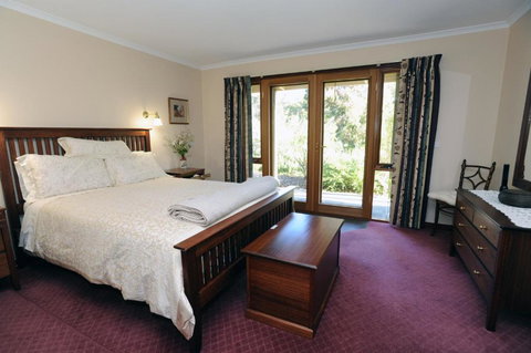 Wintarni Olives Cottage - Holiday Sunshine Coast 4