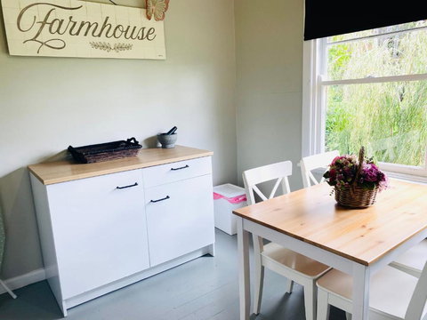 Bush Retreat Farm House - Holiday Sunshine Coast 5