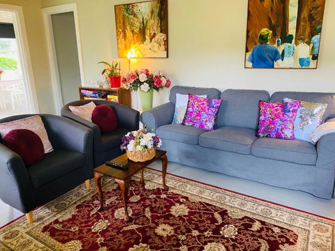 Bush Retreat Farm House - Holiday Sunshine Coast 2