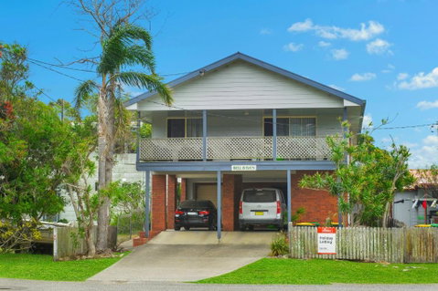 Bellhaven 2 17 Willow Street - Sunshine Coast Tourism 1