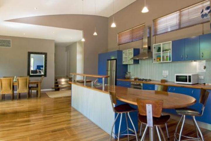 Blackmans Point NSW Holiday Sunshine Coast