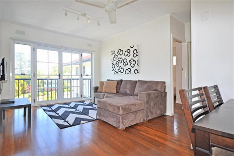 Breakers 6 2 Hill Street - Holiday Sunshine Coast 4