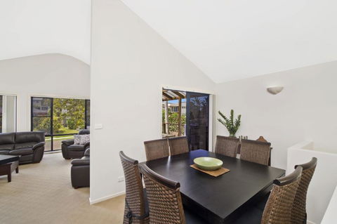 Amara 6 Wesley Avenue - Holiday Sunshine Coast 3