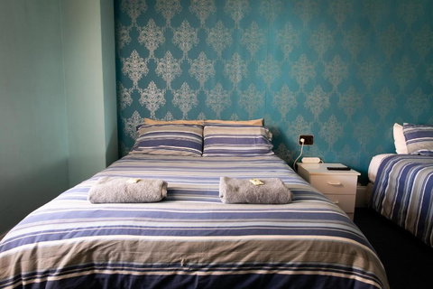 Bank Hotel Dungog - Holiday Sunshine Coast 3