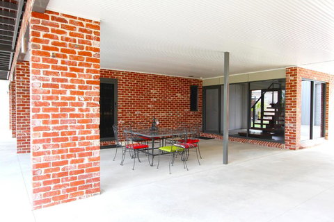 Wentworth Wharf B & B - Sunshine Coast Tourism 5