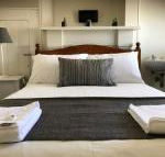 Cornwall Hotel - Holiday Sunshine Coast