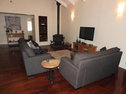 Quiet Escapes Cottages - Holiday Sunshine Coast 2