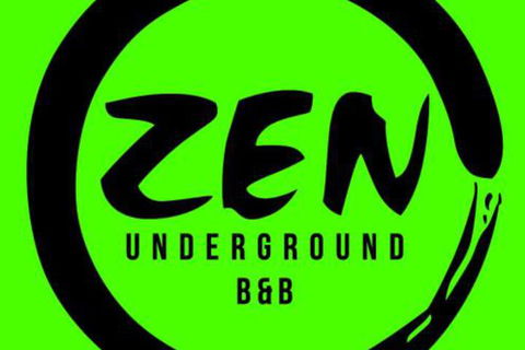 Zen Underground B & B - Holiday Sunshine Coast 0
