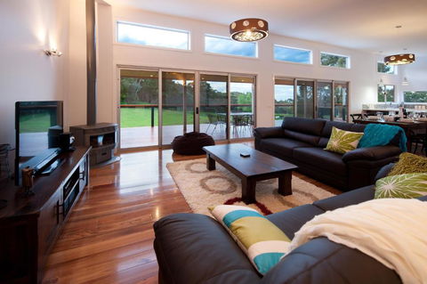 Alyonah Daylesford - Holiday Sunshine Coast 6