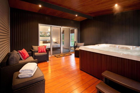 Alyonah Daylesford - Holiday Sunshine Coast 7
