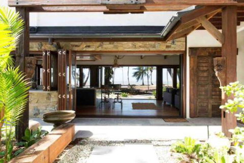 Spice At Oak Award Winning Luxury Absolute Oceanfront House Oak Beach Near Port Douglas - Sunshine Coast Tourism 4